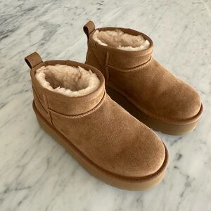 Kids classic Ugg ultra mini platform. Cozy Tan Suede Ankle Boots